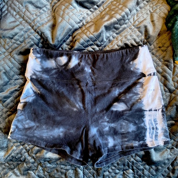 Forever 21 tie dye athletic short shorts - Picture 1 of 3